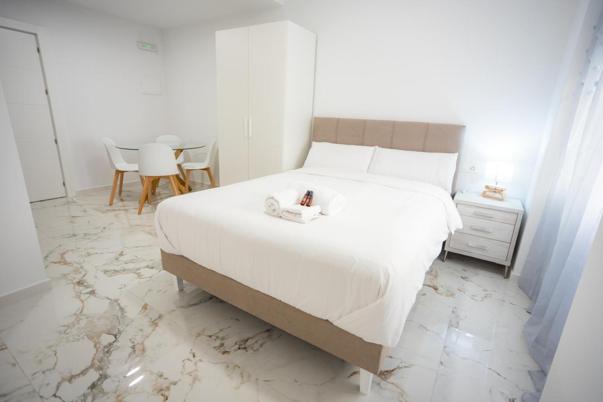 L&G Apartments Bahia Suite Alicante Exteriér fotografie