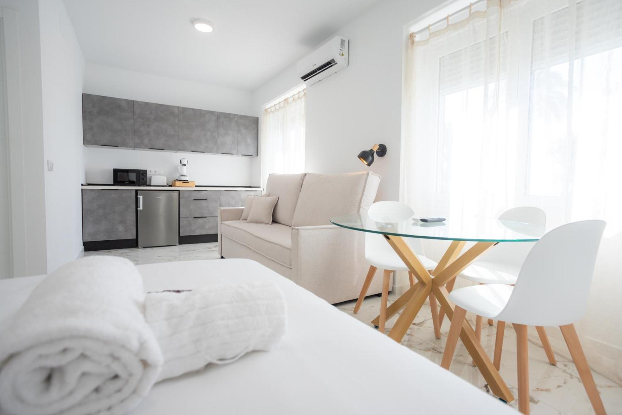 L&G Apartments Bahia Suite Alicante Exteriér fotografie